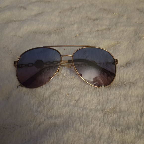 **3/$20** Rocawear Sunglasses - Picture 3 of 3